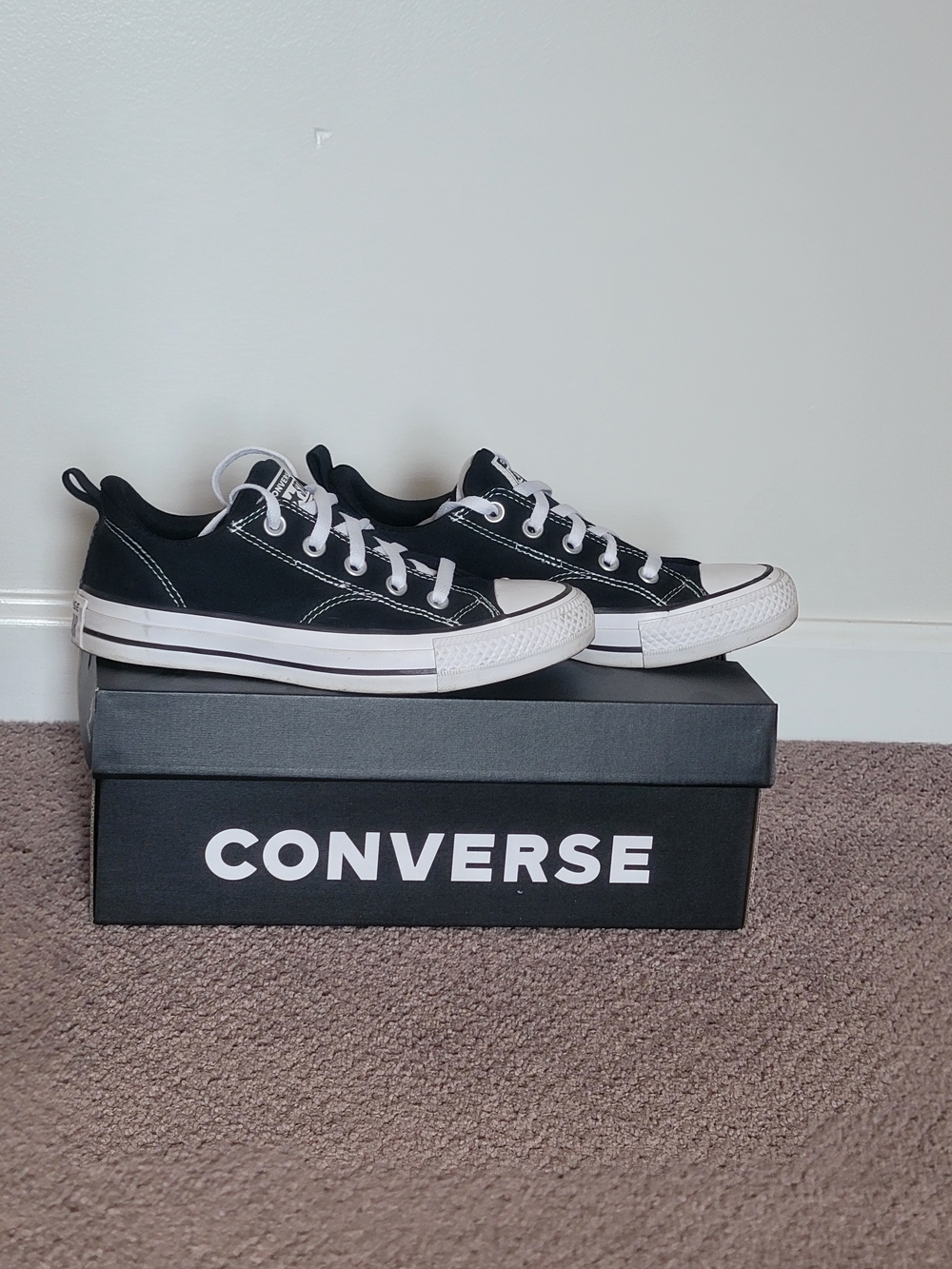 Converse Chuck Taylor All Star Low Top Sneakers - Black